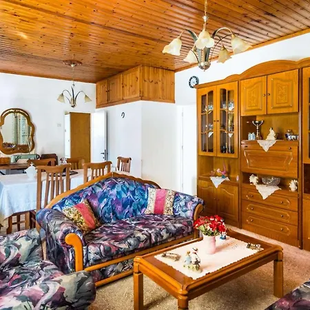 Tselepis House