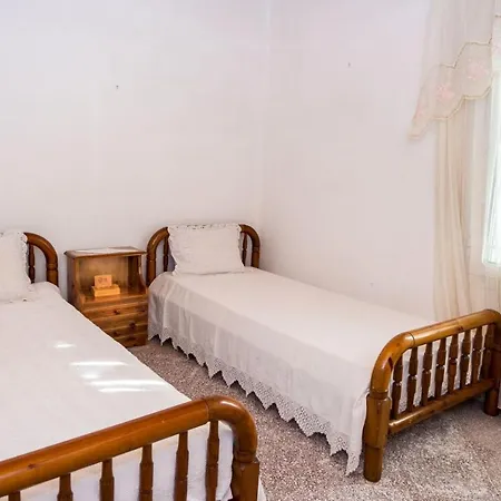Apartament Tselepis House *